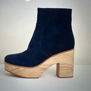 CHARLOTTE STONE "PAZ" IN NAVY SUEDE - SIZE 9